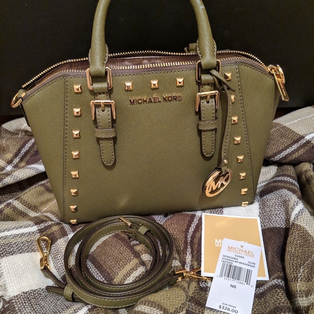 Micheal Kors olive small Ciara